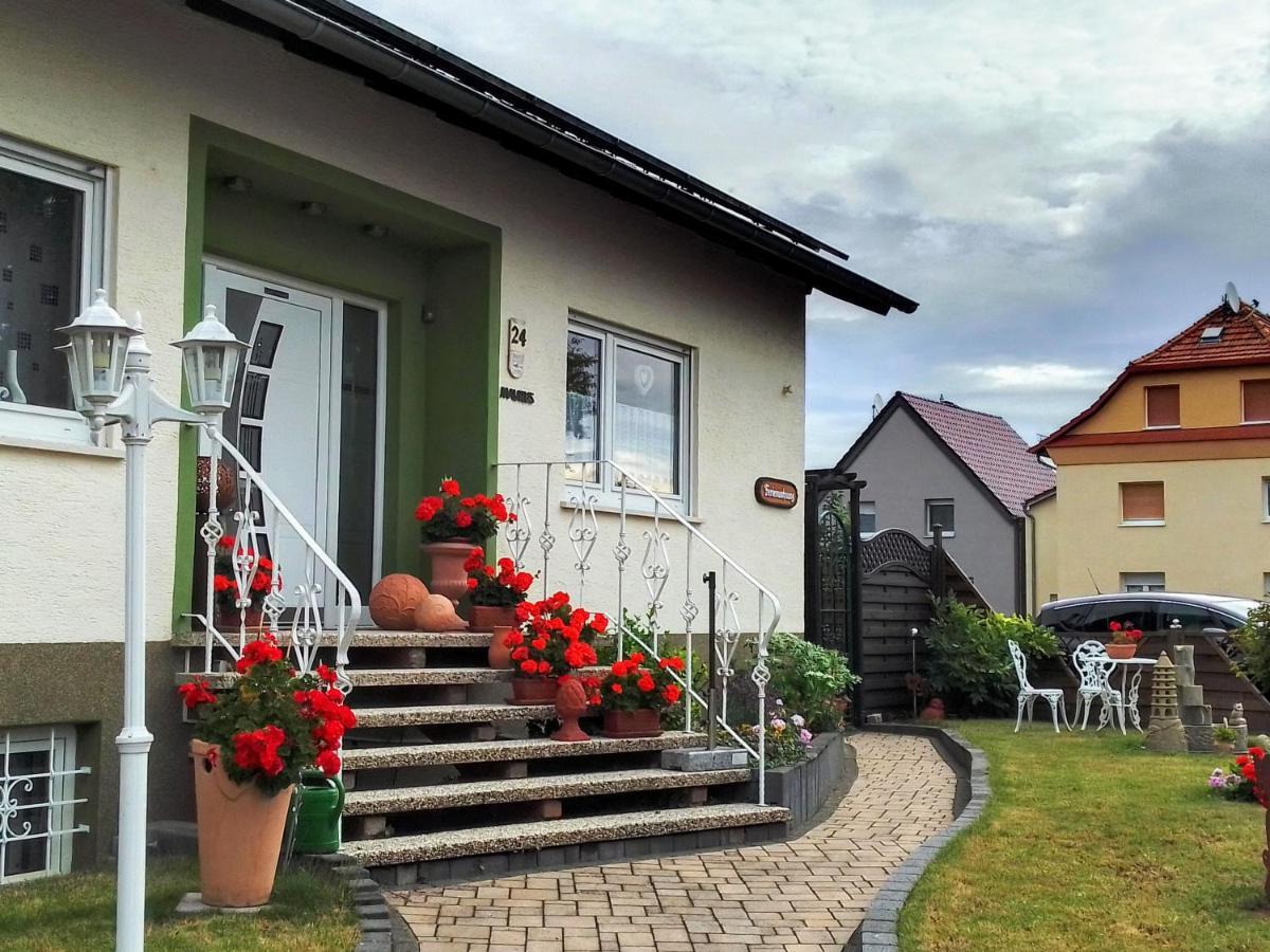 Haus Heidrun Apartment Dolgesheim Екстериор снимка