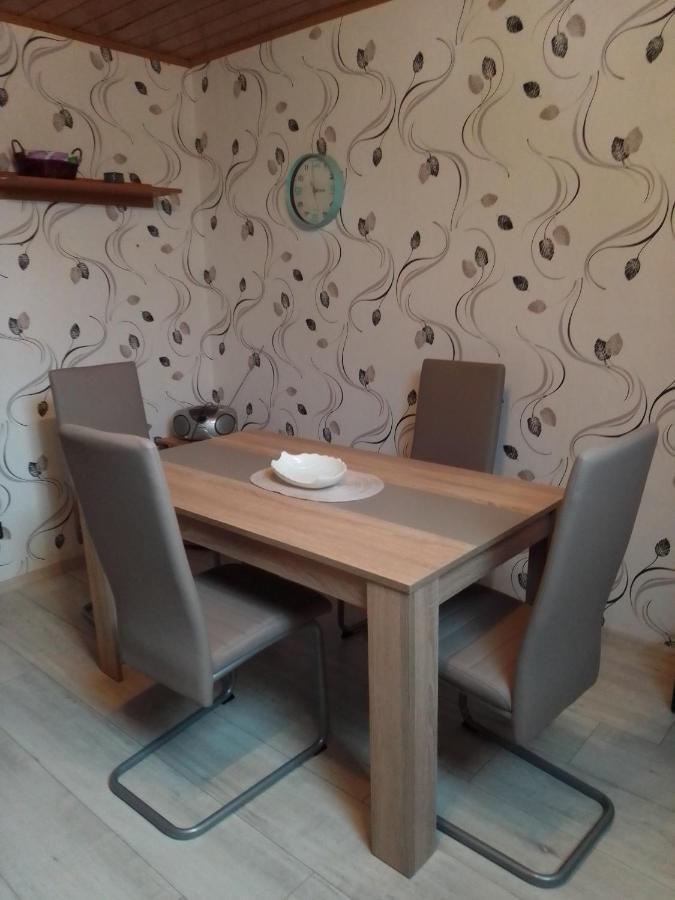 Haus Heidrun Apartment Dolgesheim Екстериор снимка