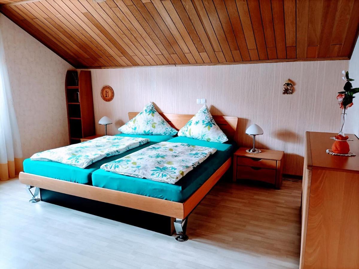 Haus Heidrun Apartment Dolgesheim Екстериор снимка